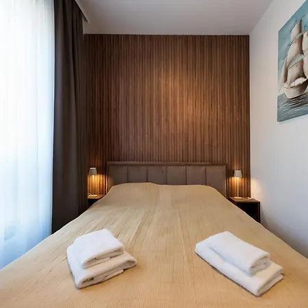 Апартаменты Crystal Luxury *