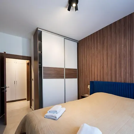 Crystal Luxury Апартаменты