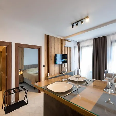 Crystal Luxury Апартаменты