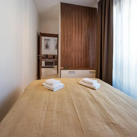 아파트 Crystal Luxury