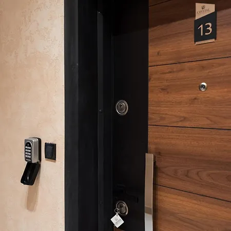 Апартаменты Crystal Luxury *