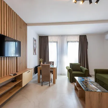 Crystal Luxury Врдник