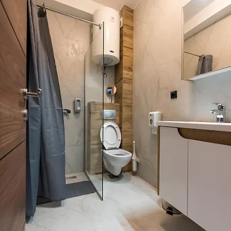 Crystal Luxury Апартаменты *