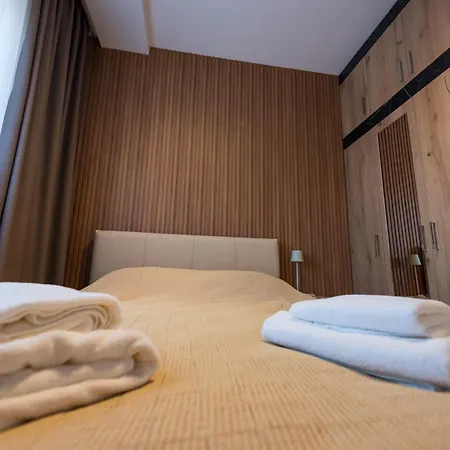 Crystal Luxury Апартаменты