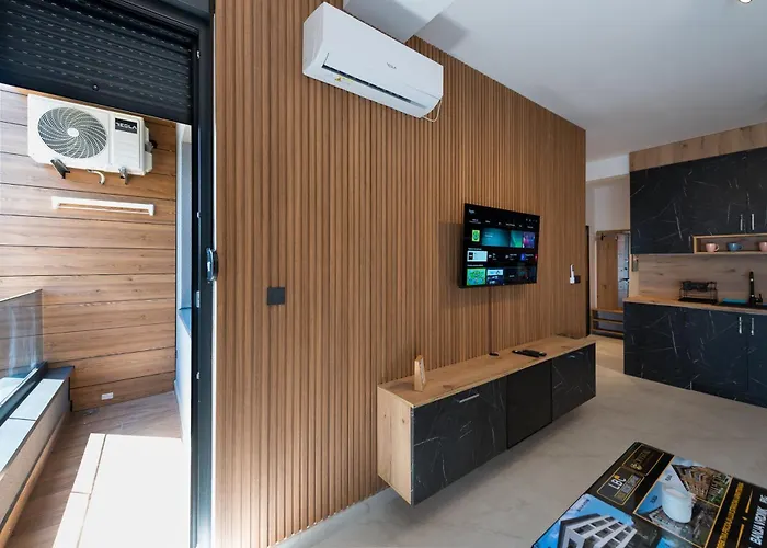 Crystal Luxury 아파트 *