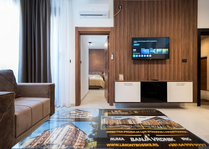 Crystal Luxury 아파트