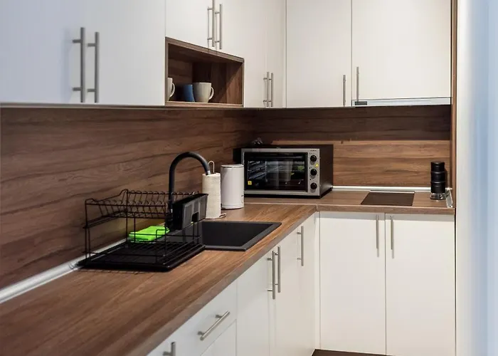 Crystal Luxury 아파트