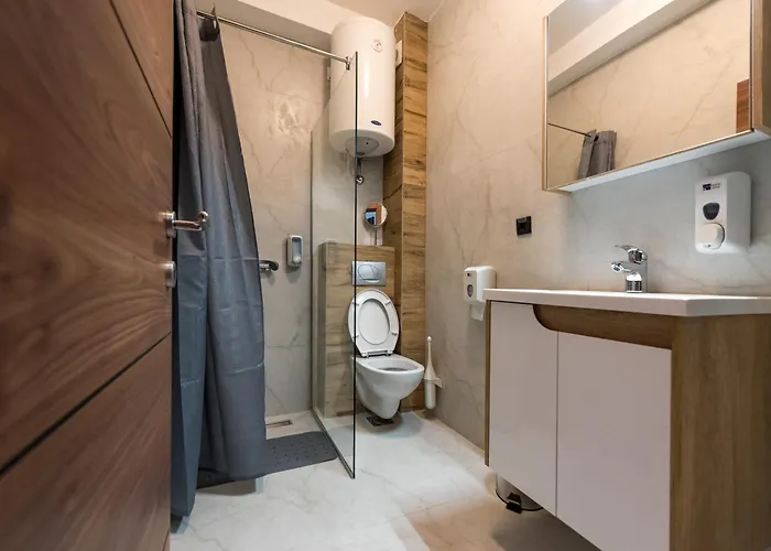 Crystal Luxury 아파트 *